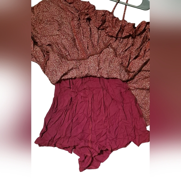 Princess Polly Red Smocked Ruffled Romper - Picture 4 of 7